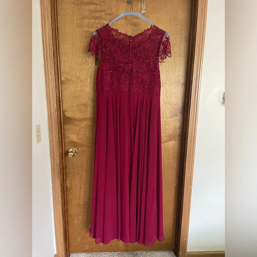 JJshouse Bridesmaid Dress Burgundy 16W - Picture 2 of 8